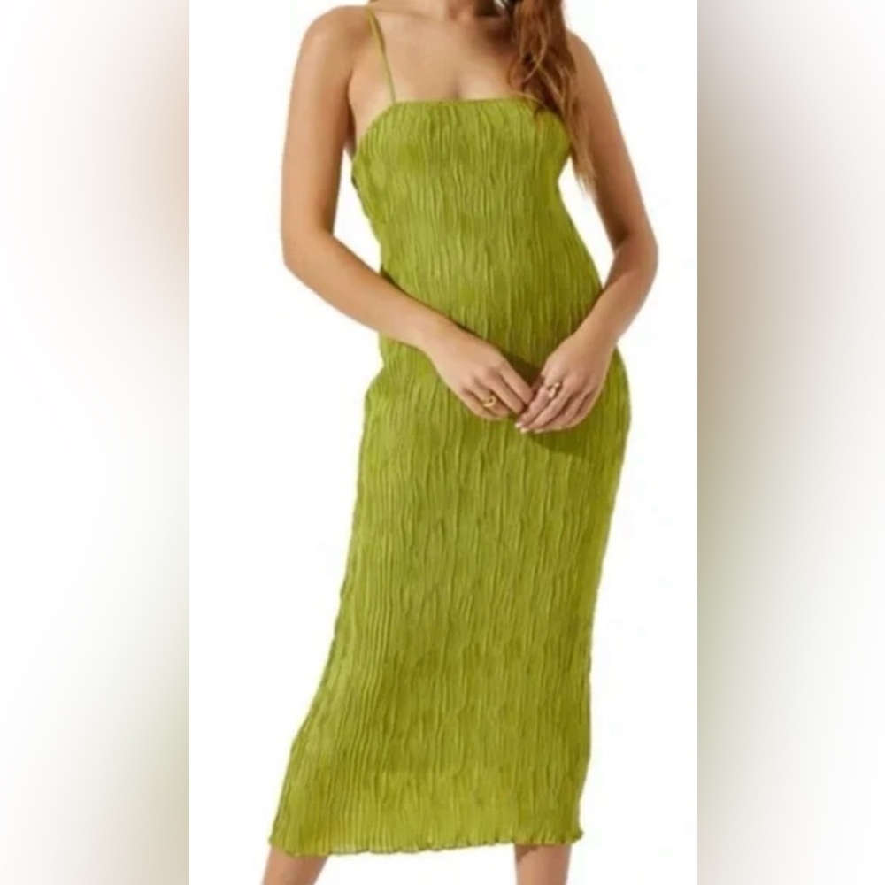 ASTR Green Midi Dress